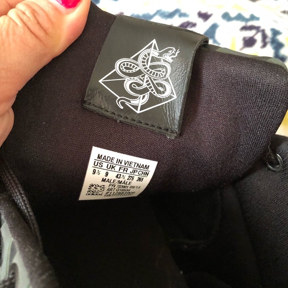 Adidas PRO Model REFLECTIVE - Picture 8 of 15